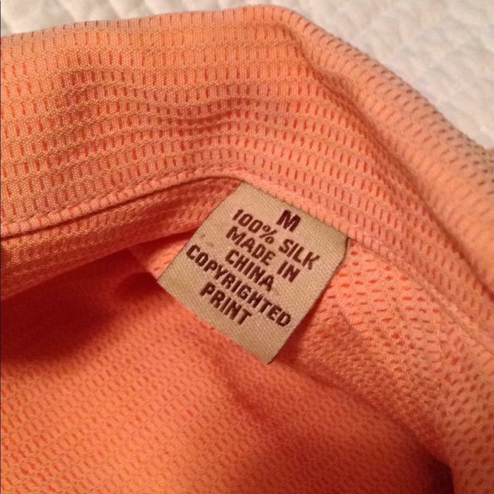 Tommy Bahama 100% silk shirt - Picture 5 of 5